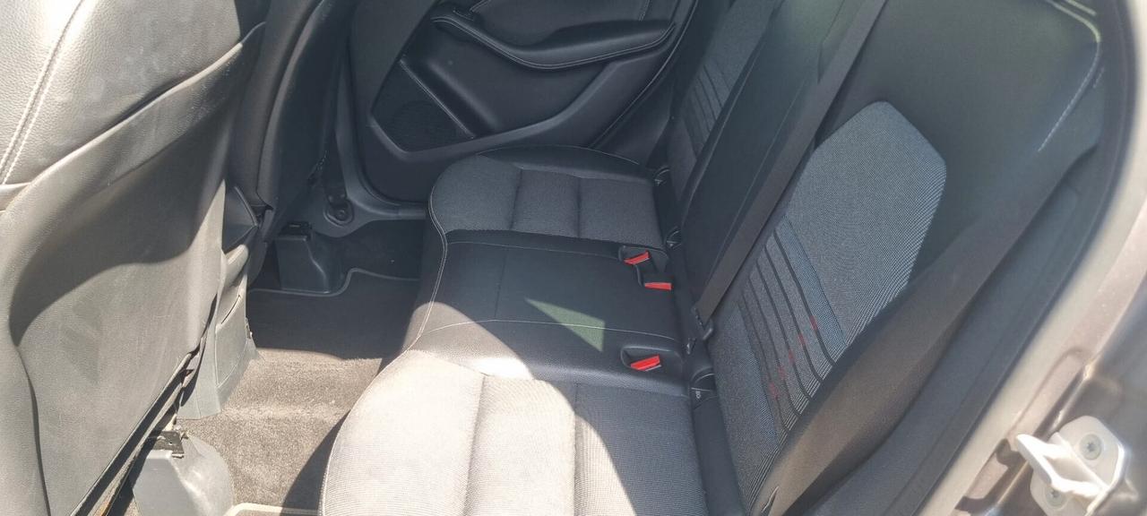 Mercedes-benz B 180 B 180 d Automatic Premium
