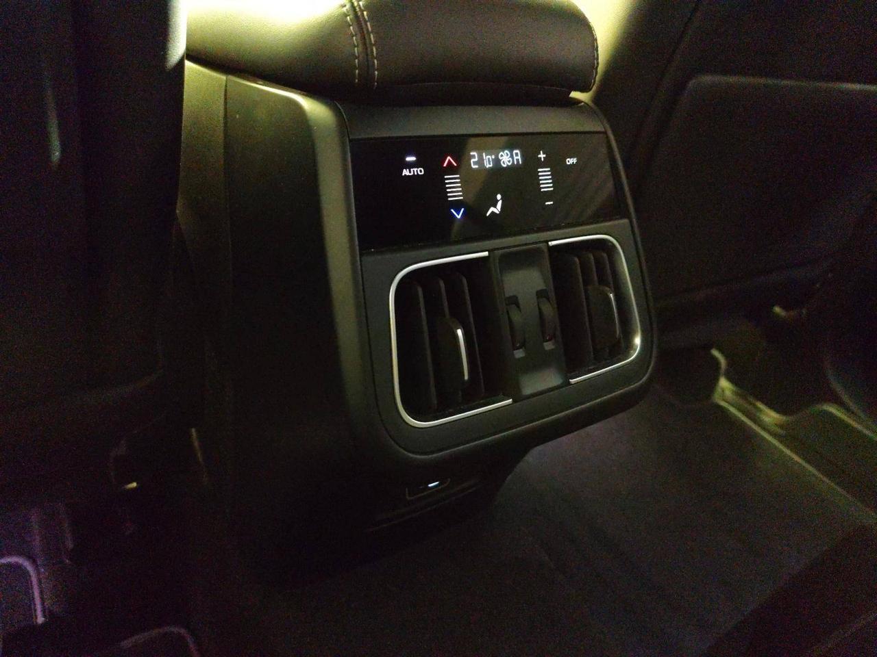 Maserati Grecale mhev Modena 330cv