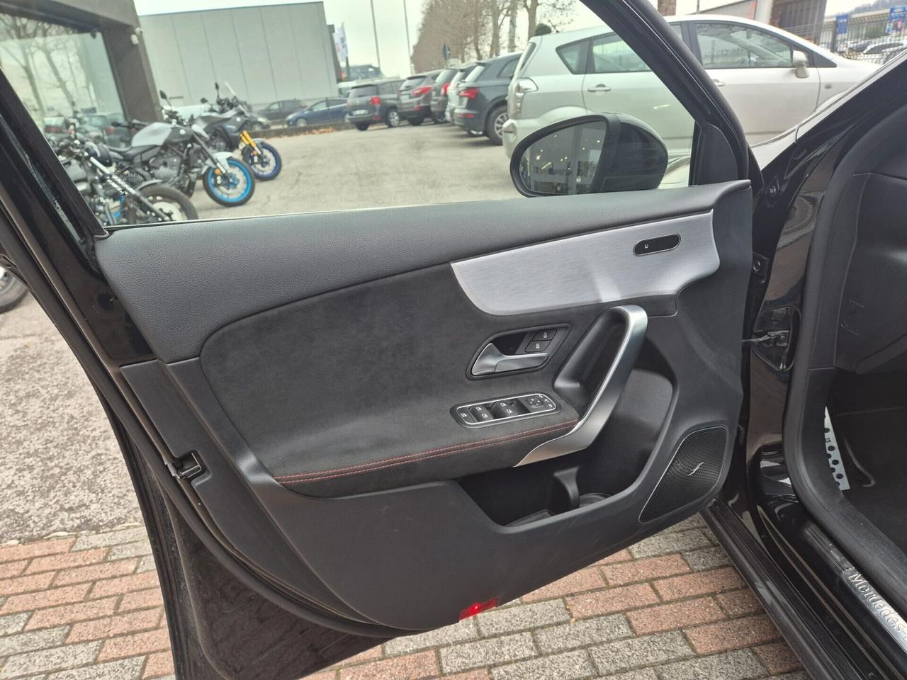 MB A 200 d Autom. PREMIUM AMG E6D