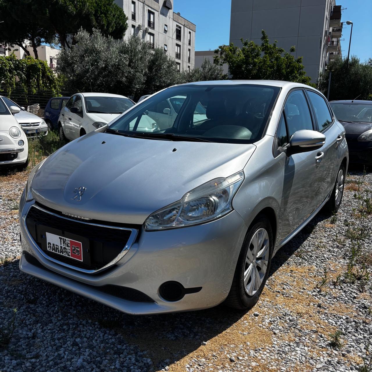 Peugeot 208 1.4 HDi 68 CV 5 porte Allure