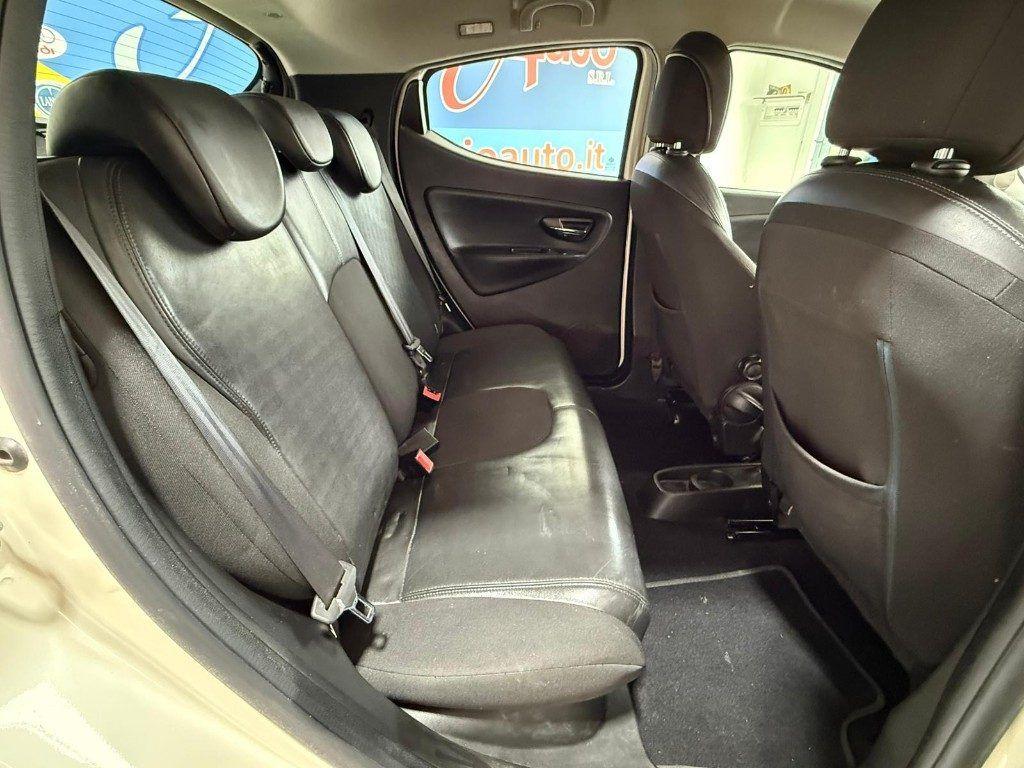 Lancia Ypsilon 1.2 69 CV 5 porte Platinum