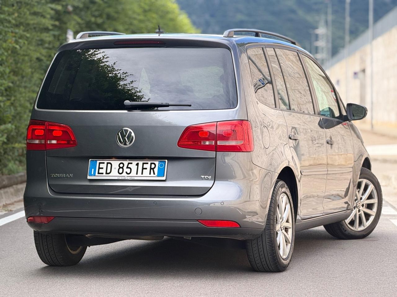 Volkswagen Touran 1.6 TDI 105cv 7 POSTI OK NEOPATENTATI