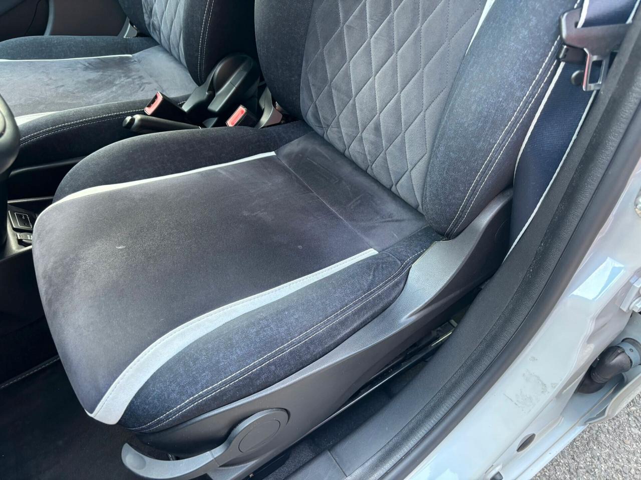 Lancia Ypsilon 1.2 69 CV 5 porte GPL Ecochic Mya OK Neopatentati