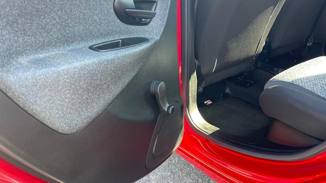 Lancia Ypsilon Ecochic Hybrid 1.0 FireFly 70cv