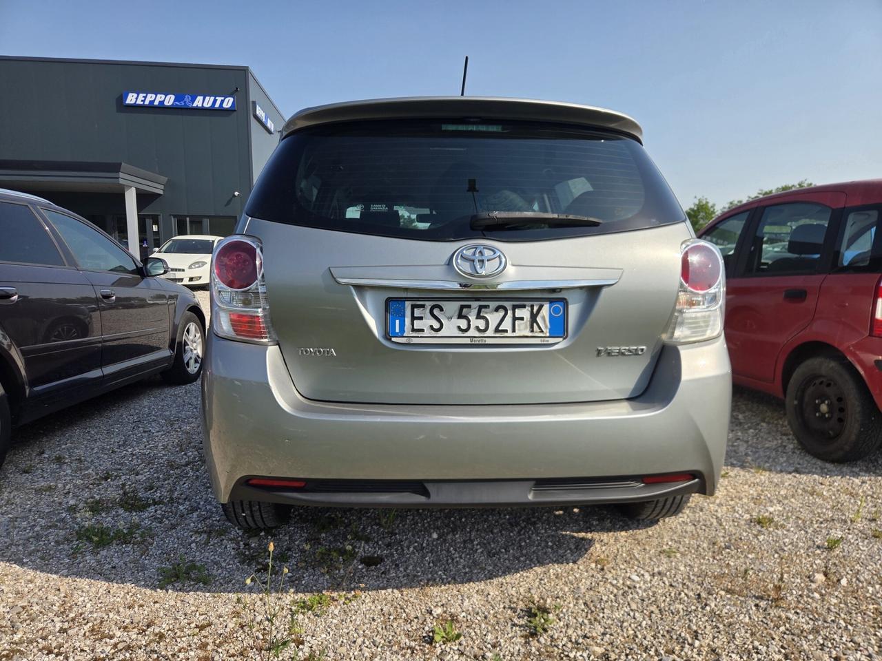 TOYOTA VERSO 7 POSTI BENZINA!!