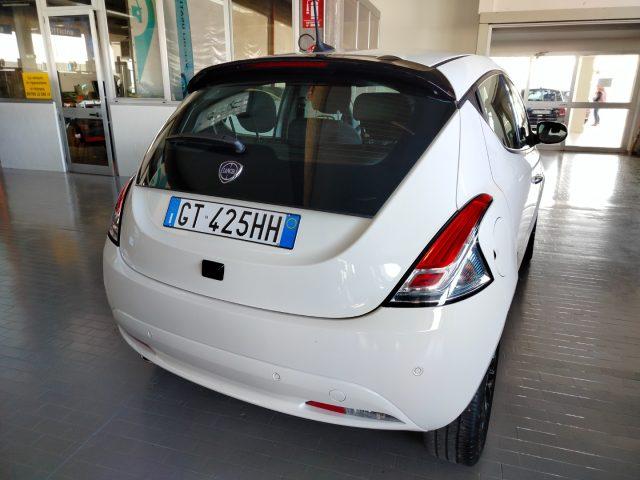 LANCIA Ypsilon 1.0 FireFly Hybrid Platino MY24 PROMO