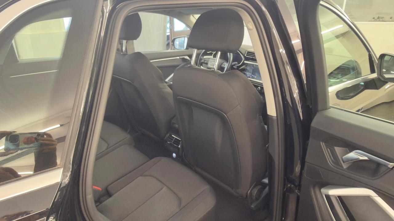 Audi Q3 35 TDI S tronic Business Advanced