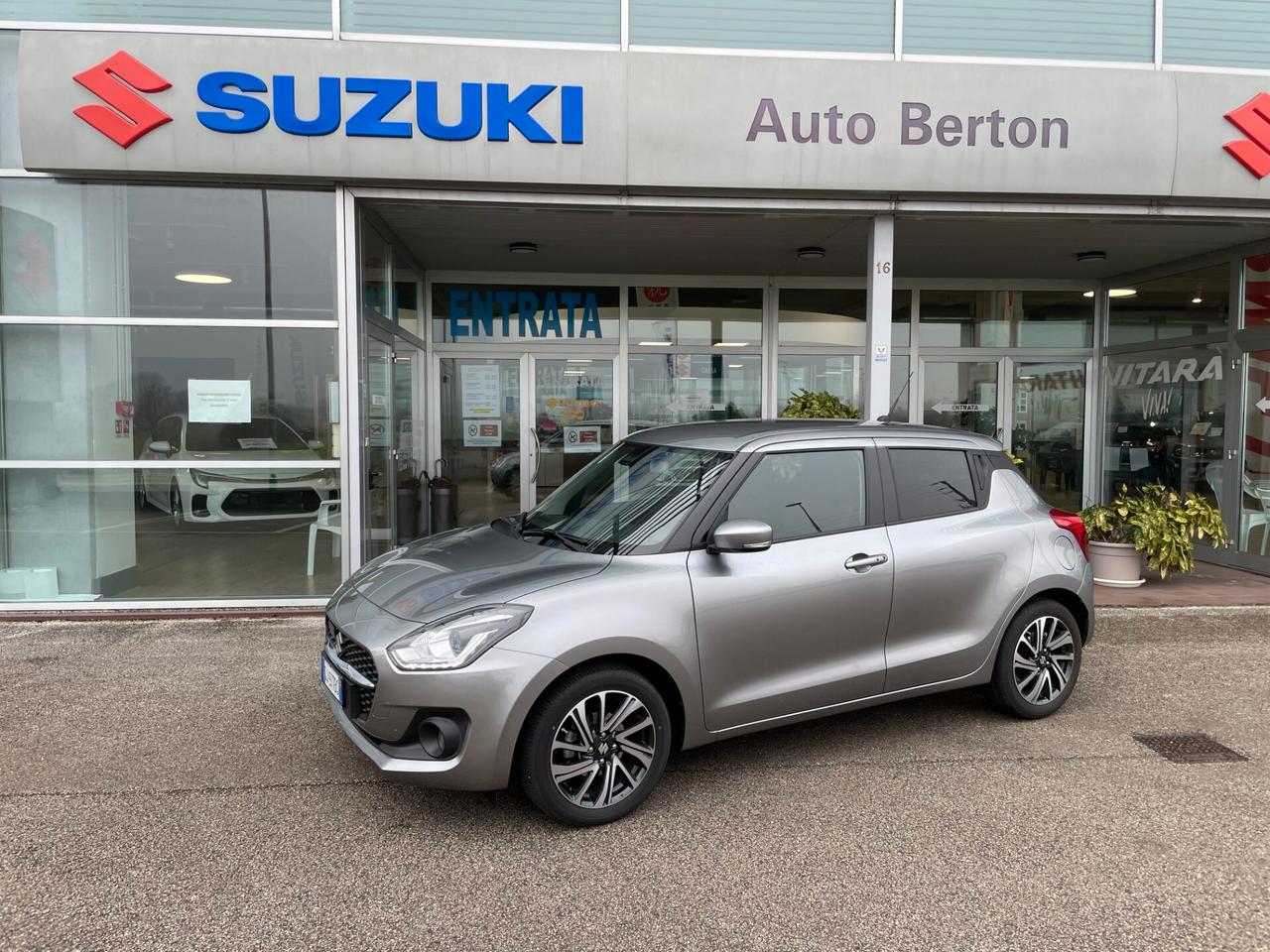 Suzuki Swift 1.2 Hybrid Top