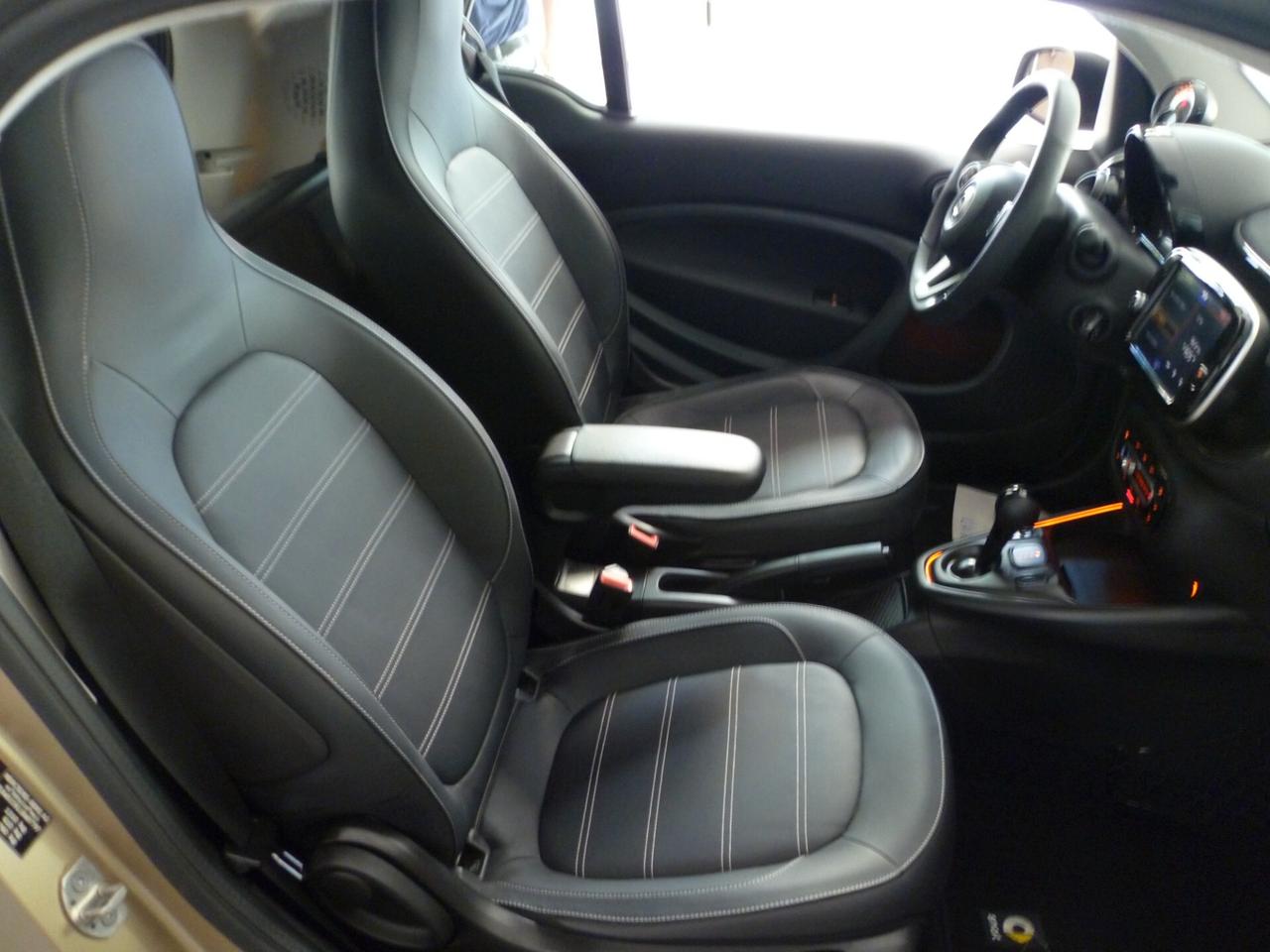Smart ForTwo EQ Racingold (22kW)