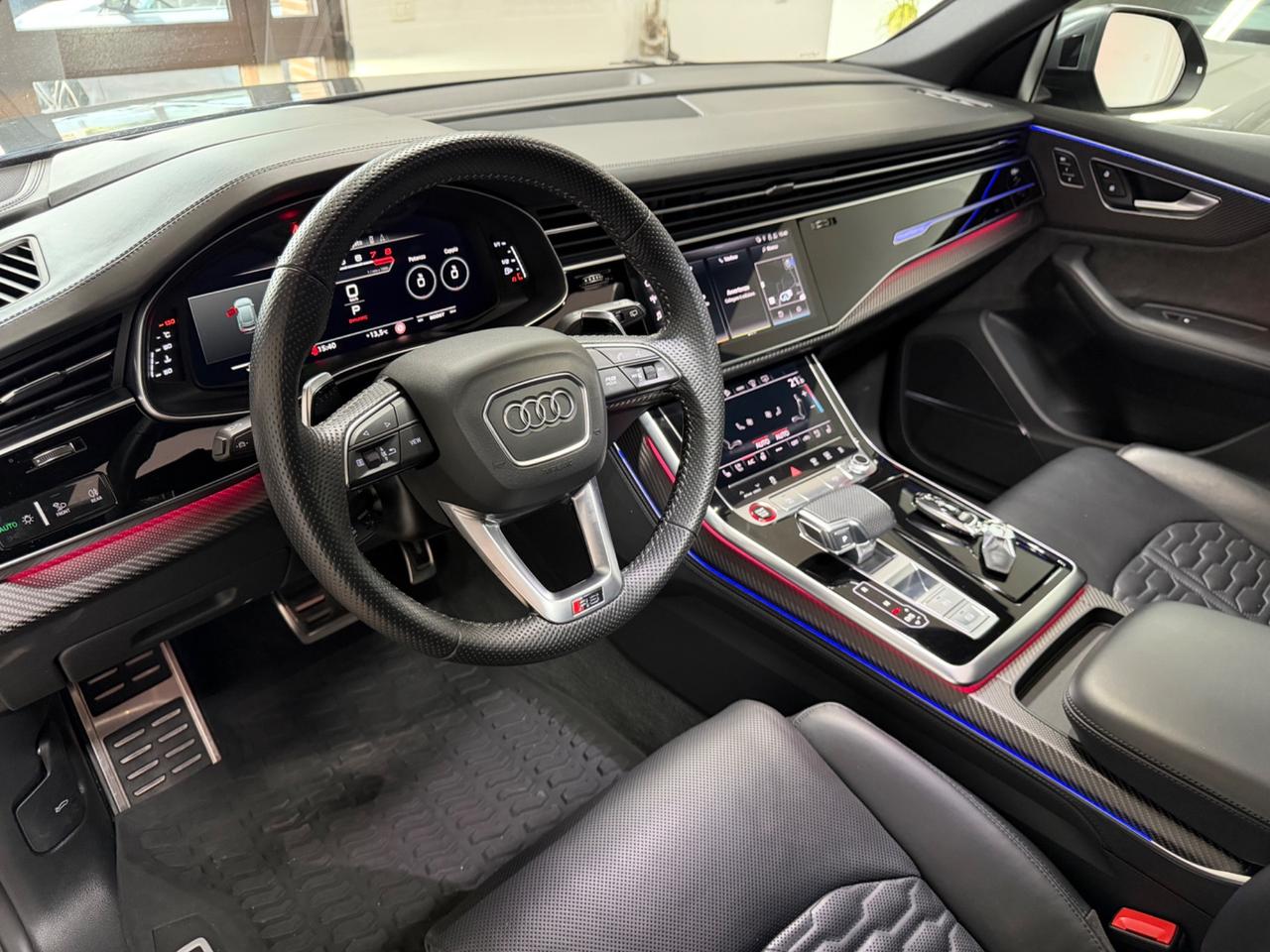 Audi Q8 RS TFSI V8 quattro tiptronic