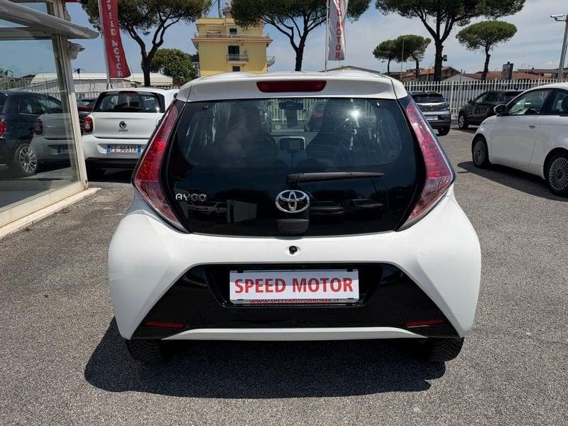 Toyota Aygo 1.0 70 CV x-play, RETRO, CERCHI IN LEGA