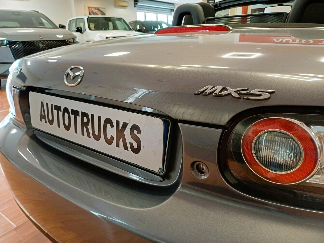 Mazda MX-5 Roadster 1.8L Fire