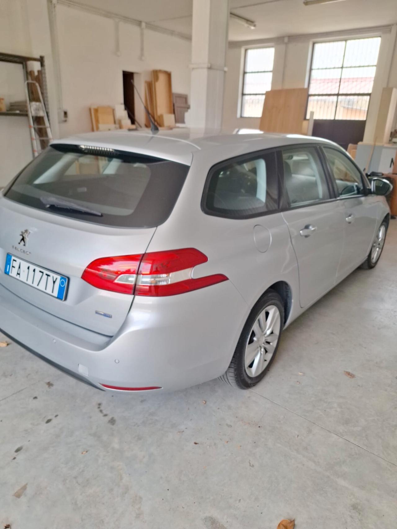 Peugeot 3008 BlueHDi 120 EAT6 S&S Active