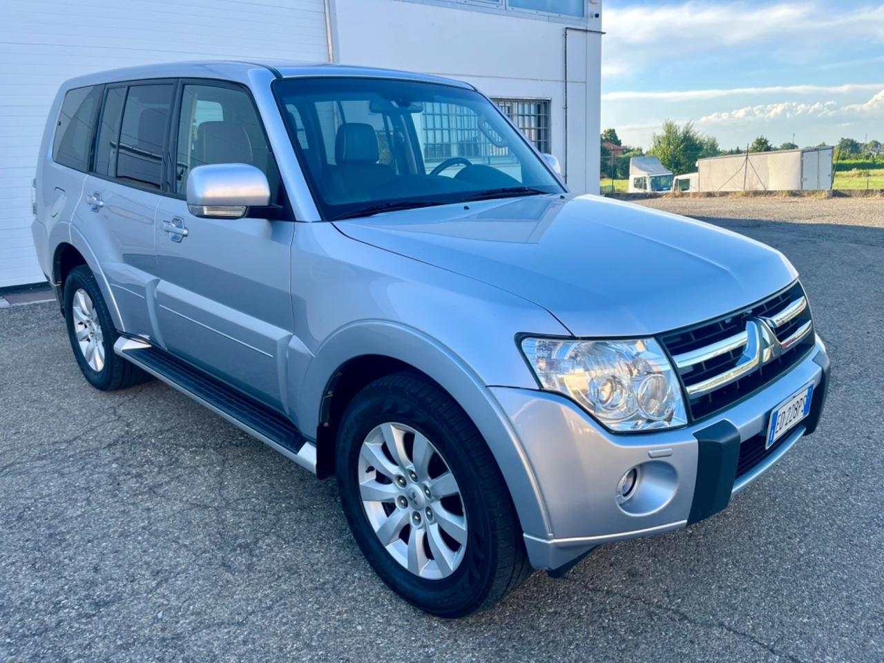 Mitsubishi Pajero 3.2 DI-D aut. Instyle 119.000km 2010 perfetta