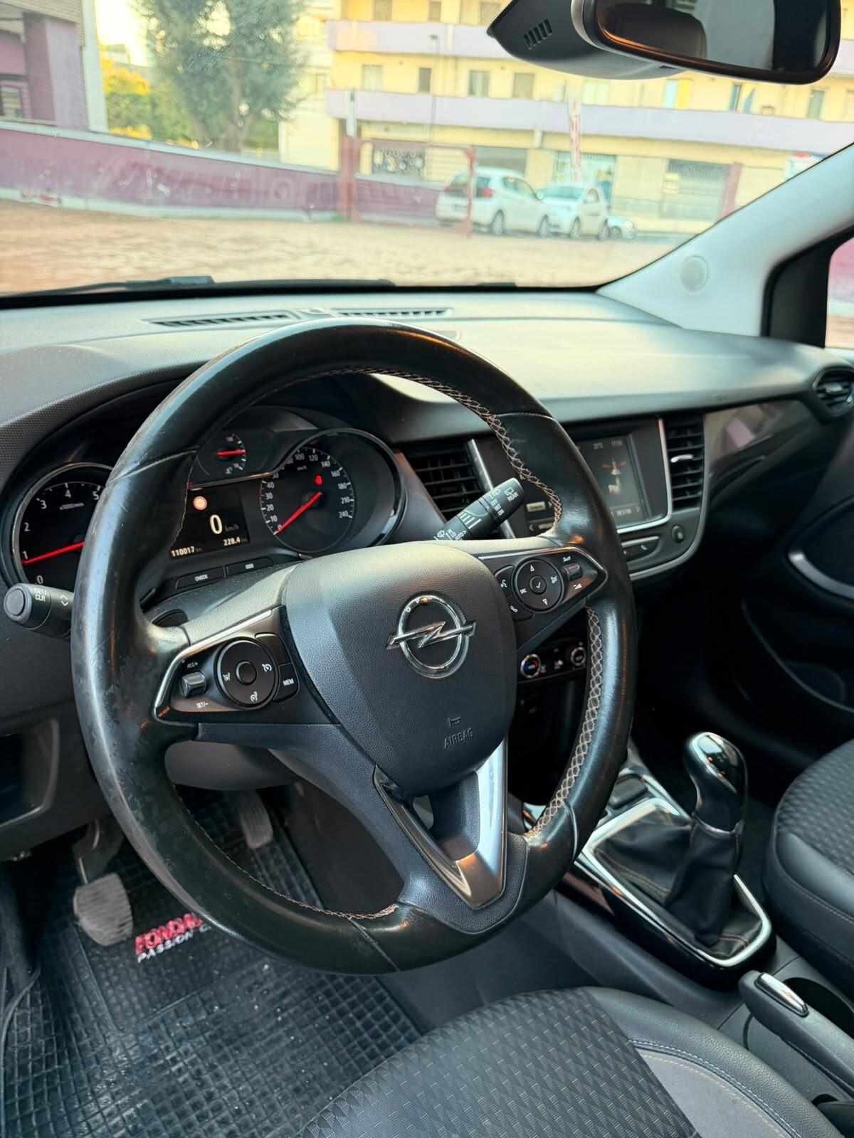 Opel Crossland X