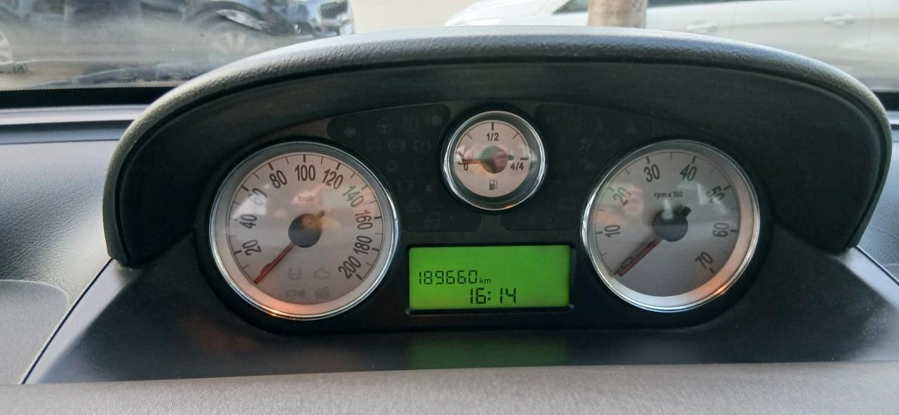 LANCIA YPSILON 1.2 PARI AL NUOVO