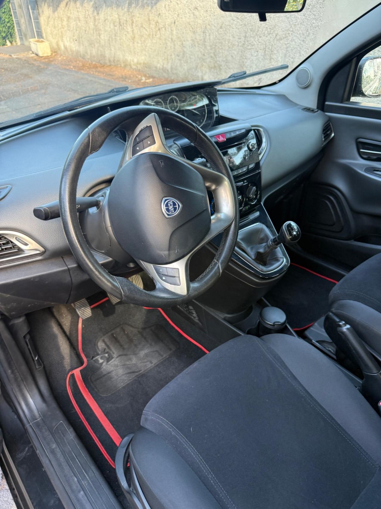 Lancia Ypsilon 1.3 MJT 16V 95 CV 5 porte S&S Platinum