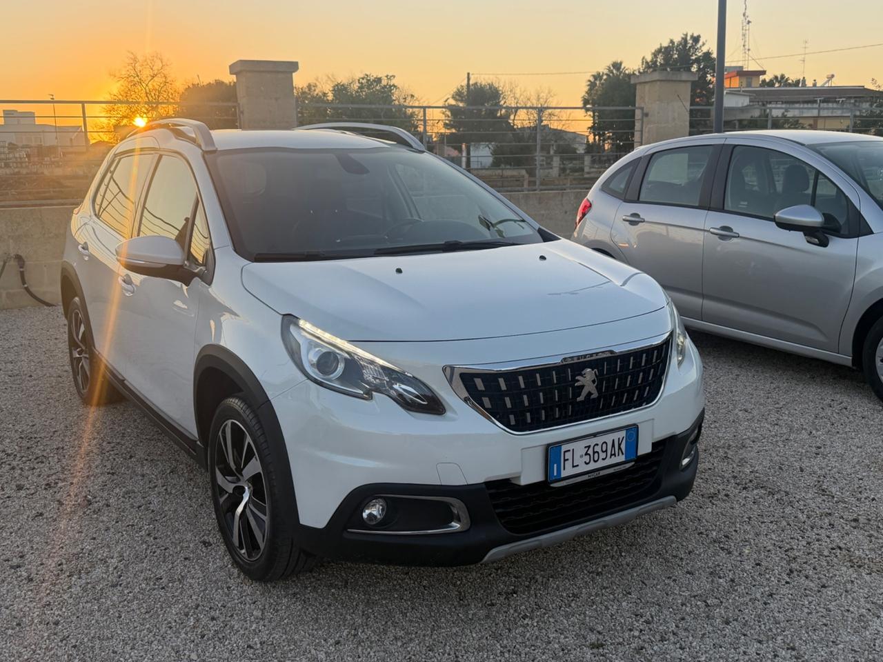 Peugeot 2008 BlueHDi 120 S&S Black Matt