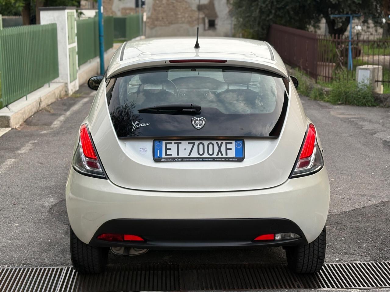 Lancia Ypsilon 1.2 BENZINA Platinum 11/2013 NEOPATENTATI