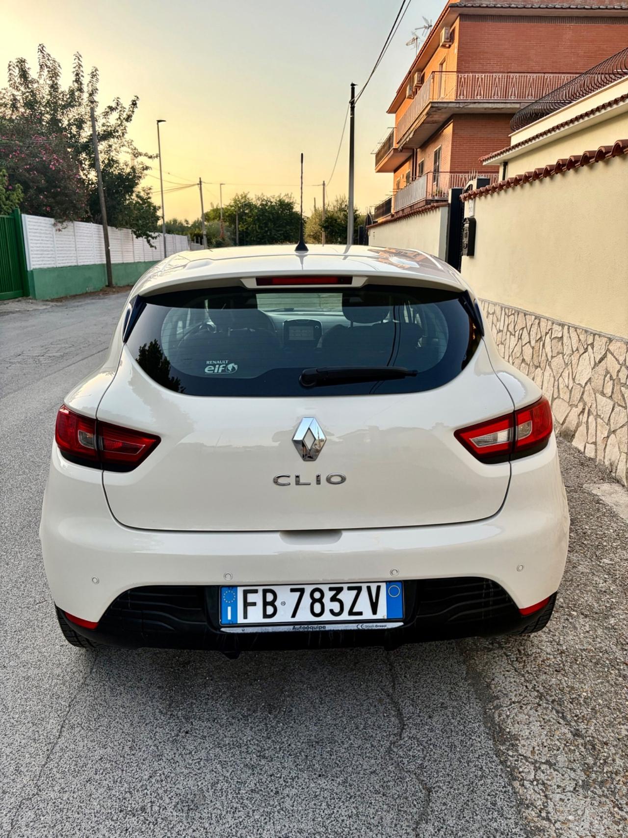 Renault Clio 1.2 75CV 5 porte