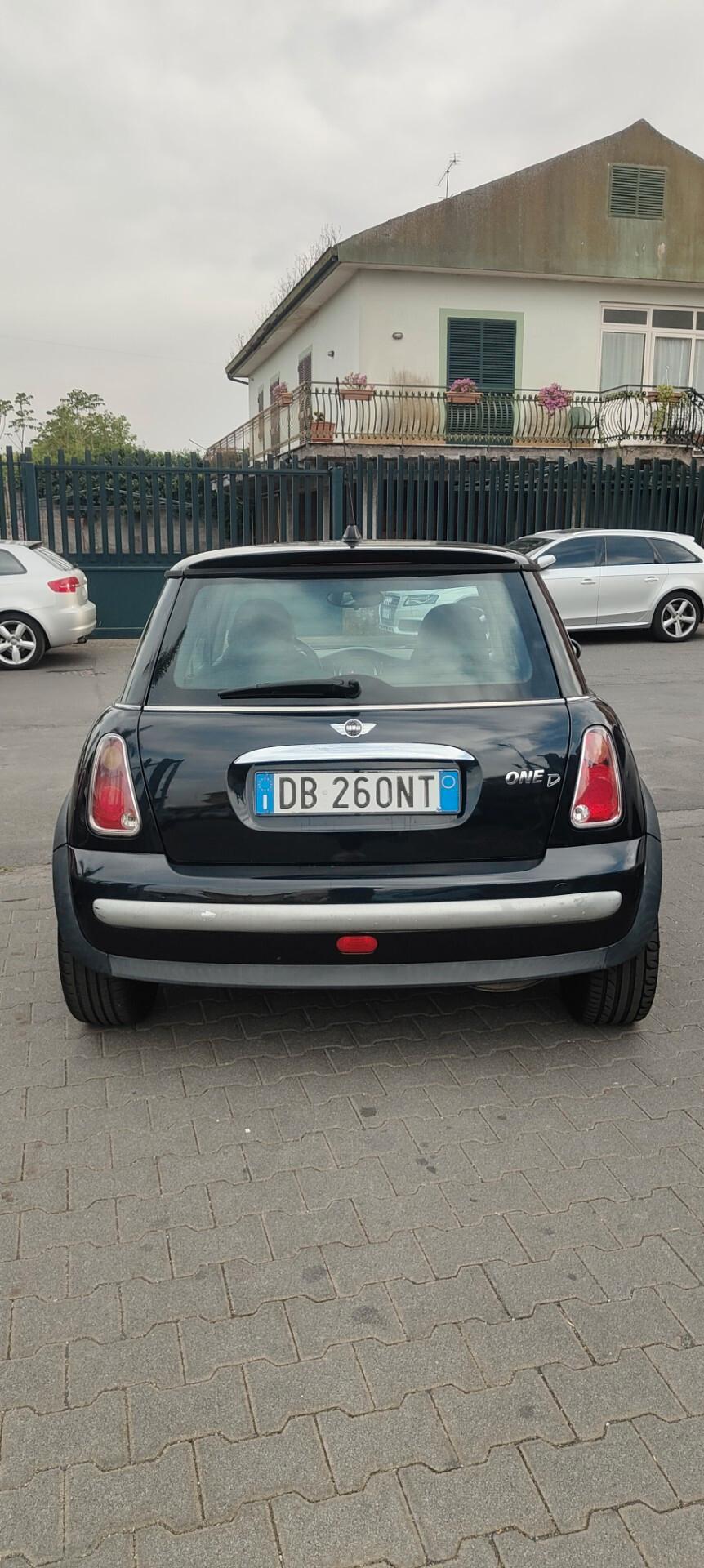 Mini 1.4 tdi One D Park Lane per neopatentati
