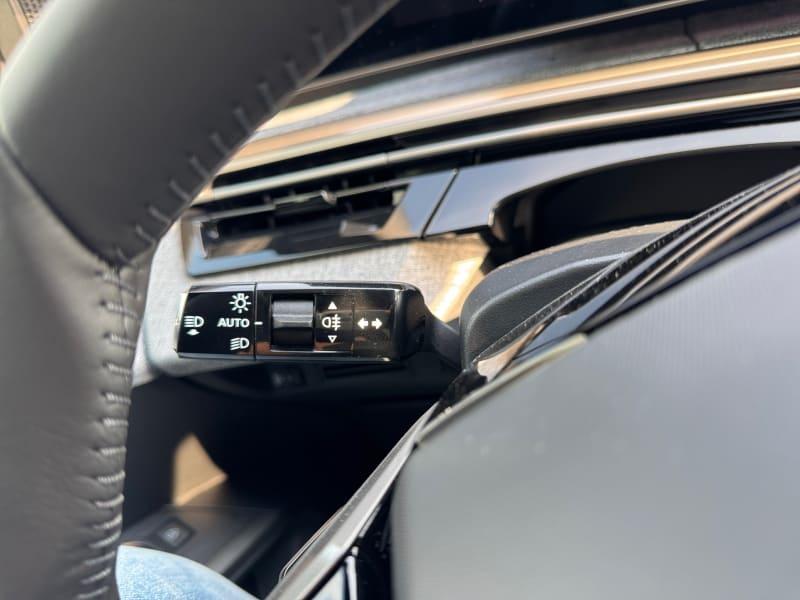 PEUGEOT 3008 HYBRID 145 E-DCS6 ALLURE