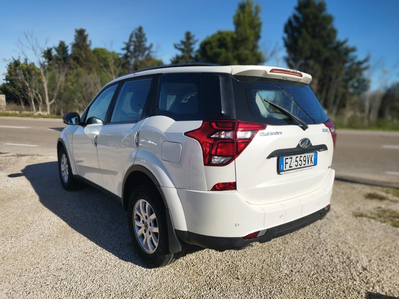 Mahindra XUV500 2.2 16V AWD W8