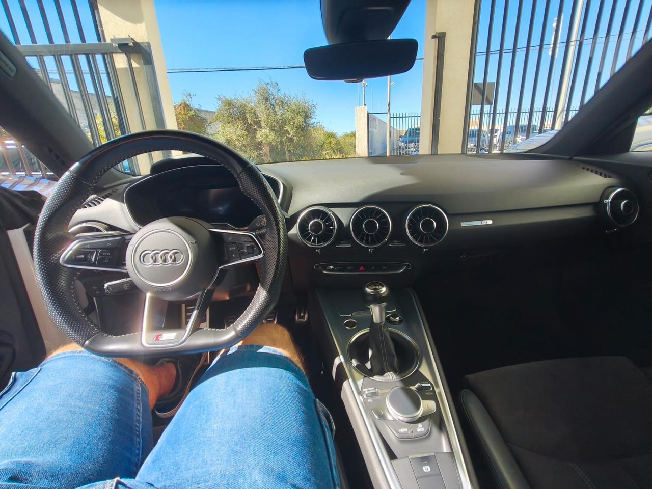 Audi TT Coupé 2.0 TDI ultra Nuvolari Lim. Ed. 2015