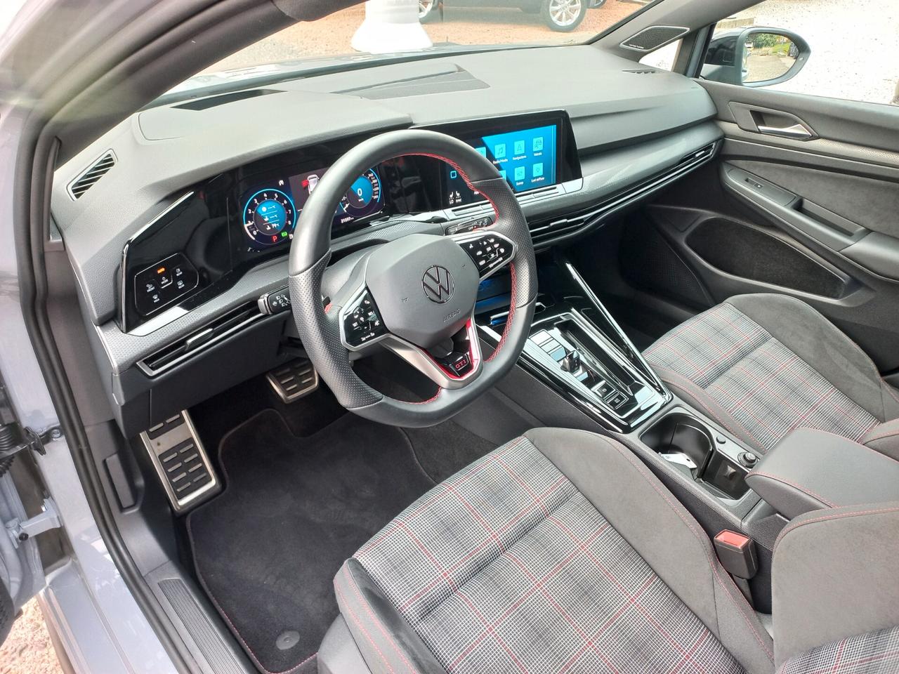 Volkswagen Golf GTI 2.0 TSI DSG