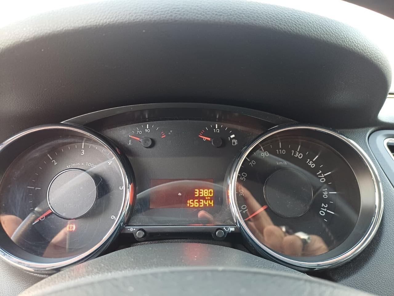 Peugeot 5008 1.6 HDi 112CV Féline