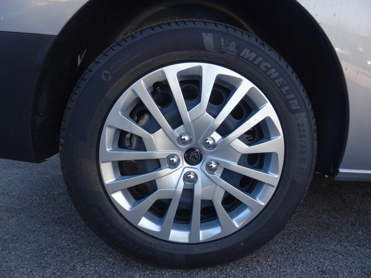 Peugeot Expert HDi 180 S&S EAT8 PL-TN 9 POSTI