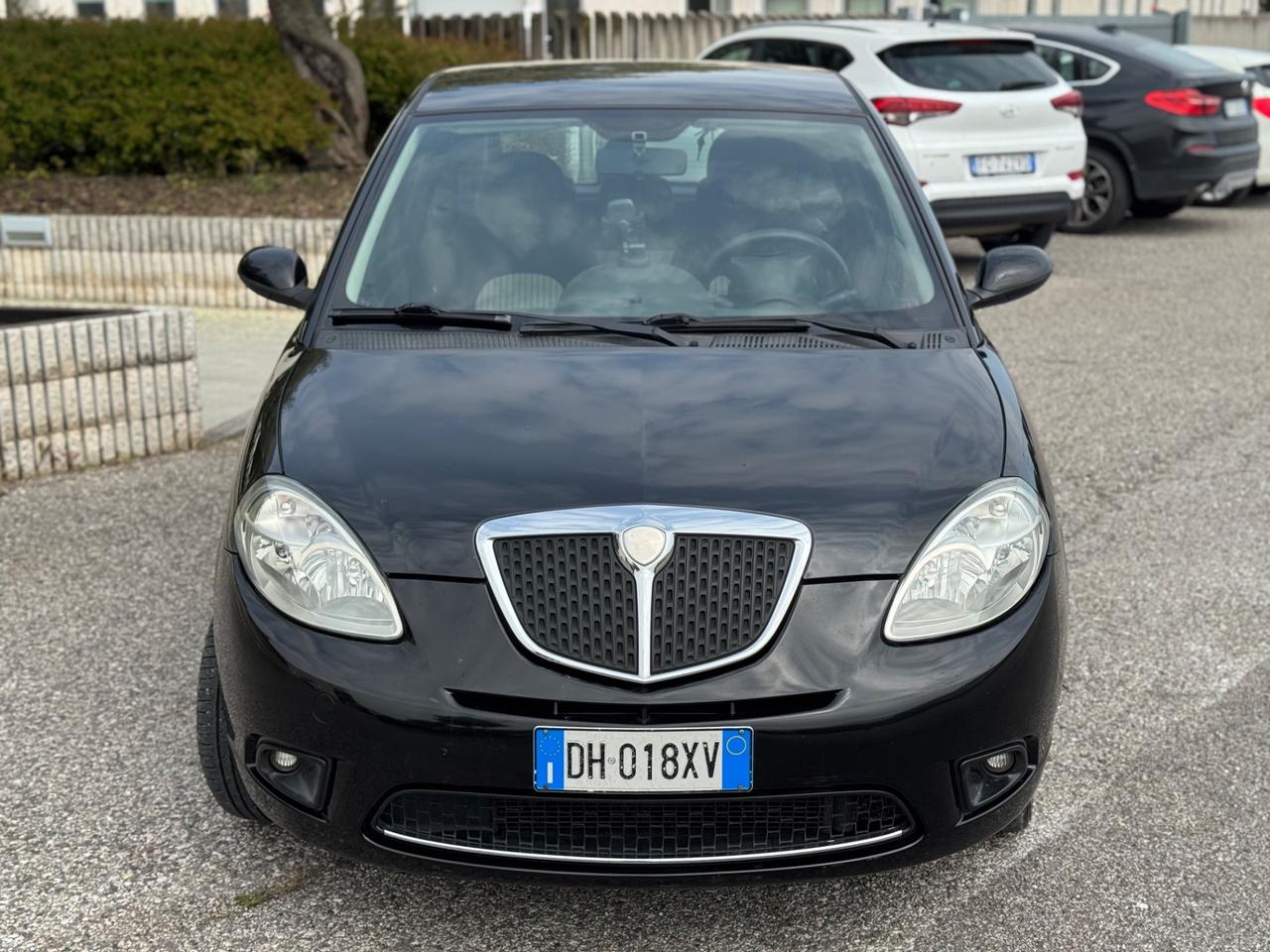 Lancia Ypsilon 1.2 60cv Neopatentati
