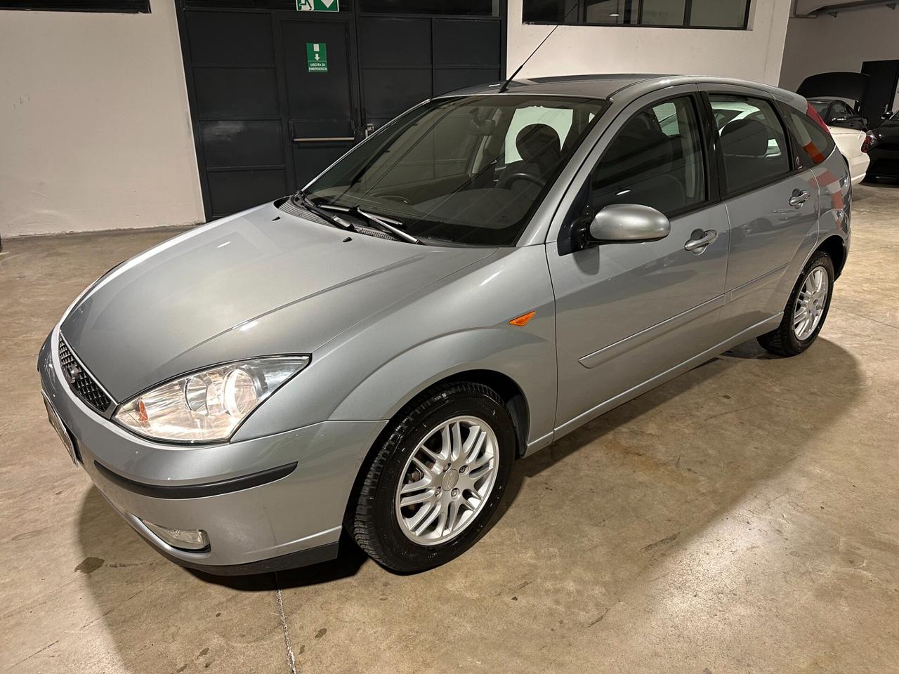 Ford Focus 1.6i 16V -KM REALI-CLIMA