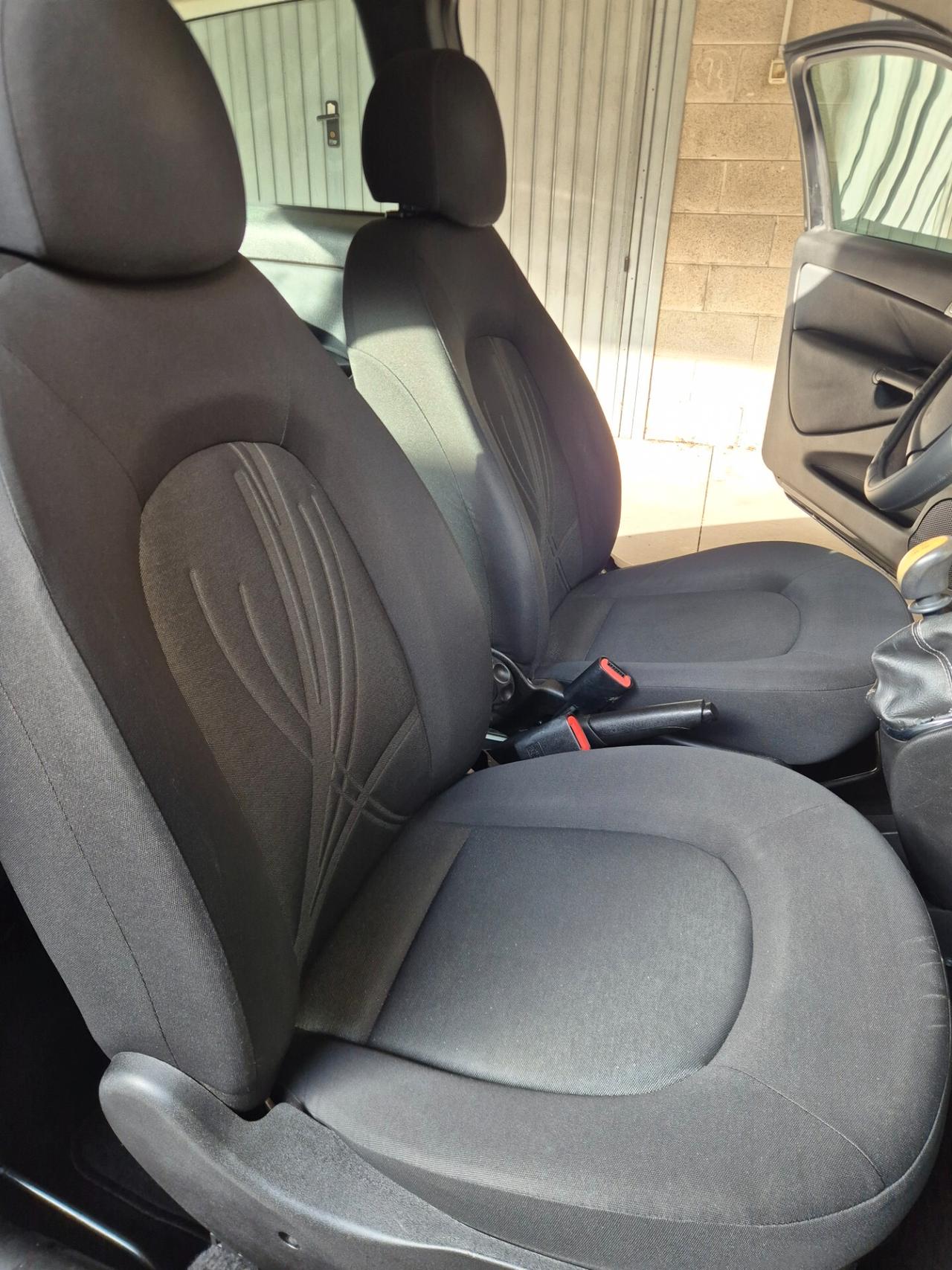 Lancia Ypsilon 1.2 69 CV Platinum euro 5 neo patentati