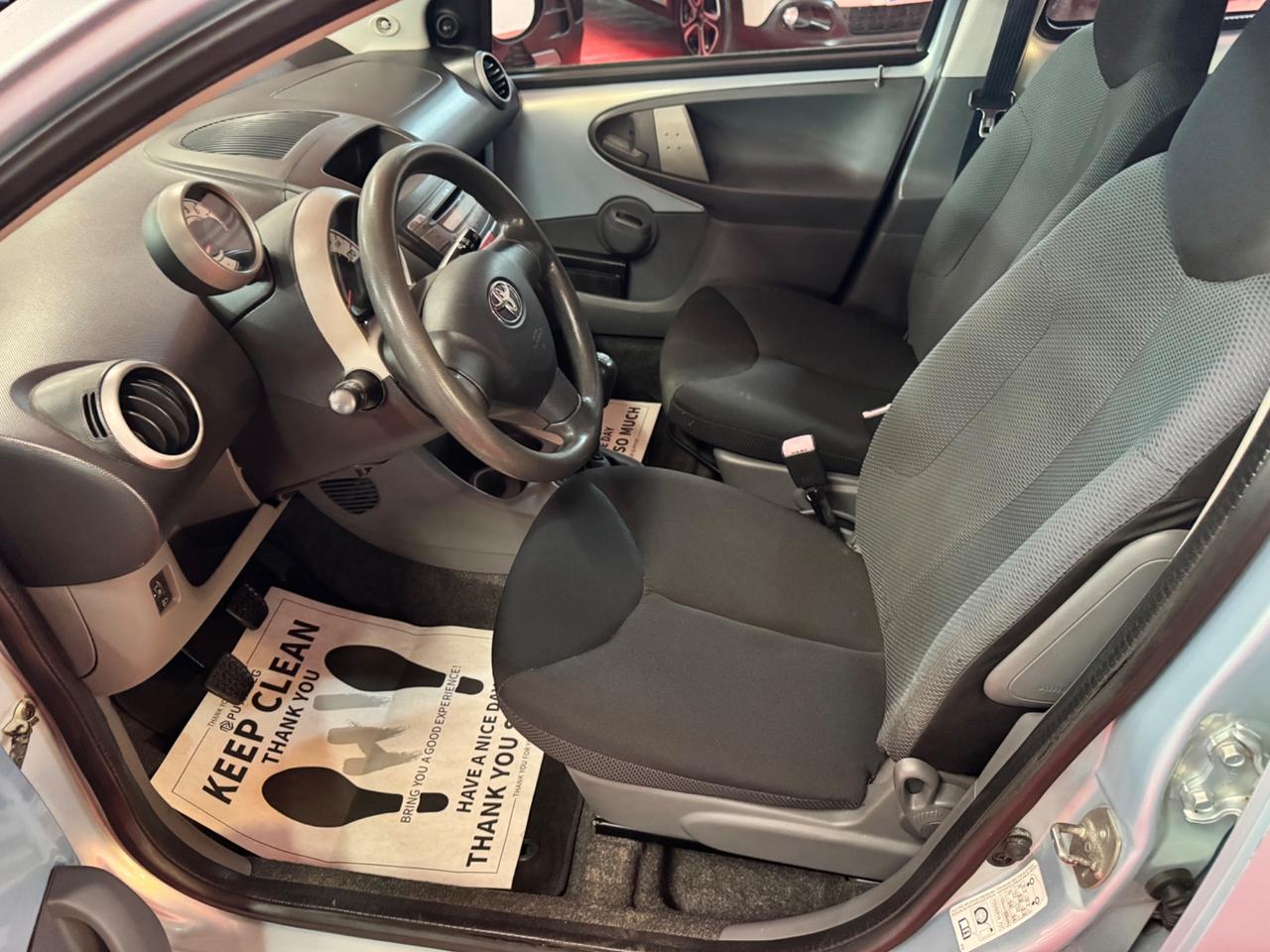 Toyota Aygo 1.0 12V VVT-i 5 porte Sol