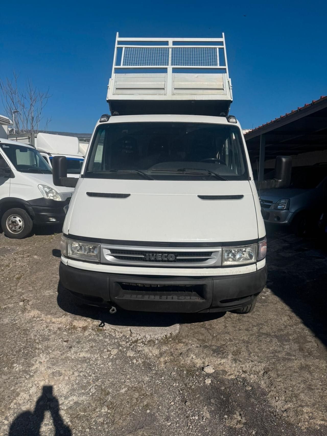 IVECO DAILY 35C14 RIBALTABILE TRILATERALE ANNO 2005