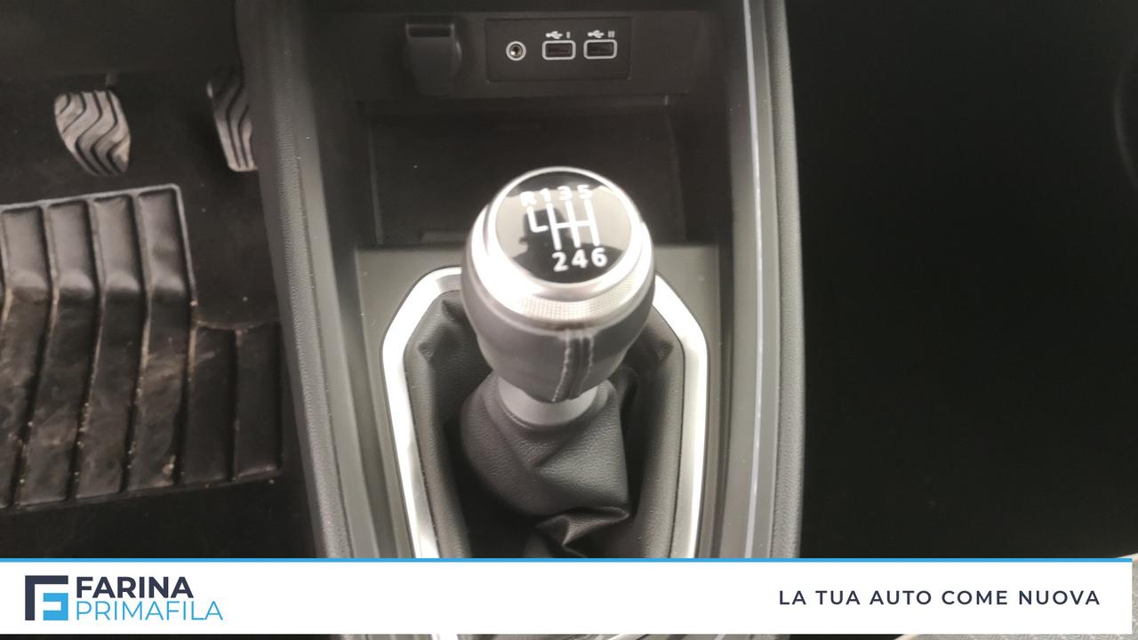 RENAULT Clio V 2023 - Clio 1.0 tce Techno 90cv