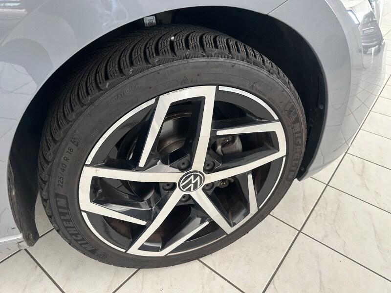 VOLKSWAGEN Golf 8ª serie Golf 2.0 TDI 150 CV D...