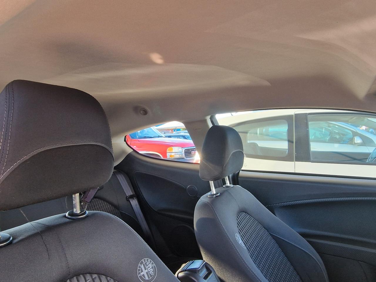 Alfa Romeo MiTo 1.3 JTDm-2 95 CV S&S Distinctive