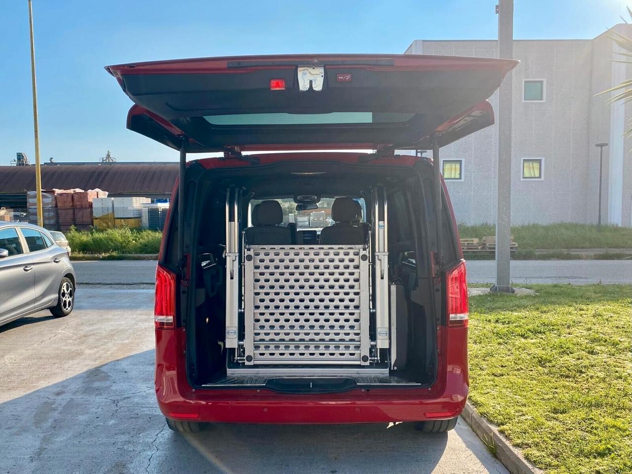 Mercedes V 200 d 136 CV allestimento disabili