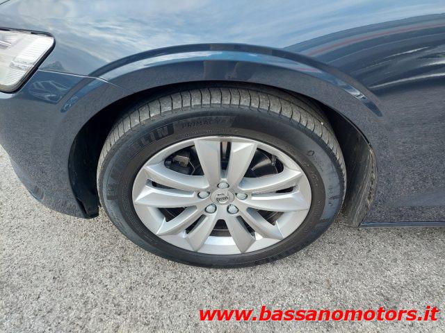 VOLVO V60 B4 (d) Geartronic Momentum Business