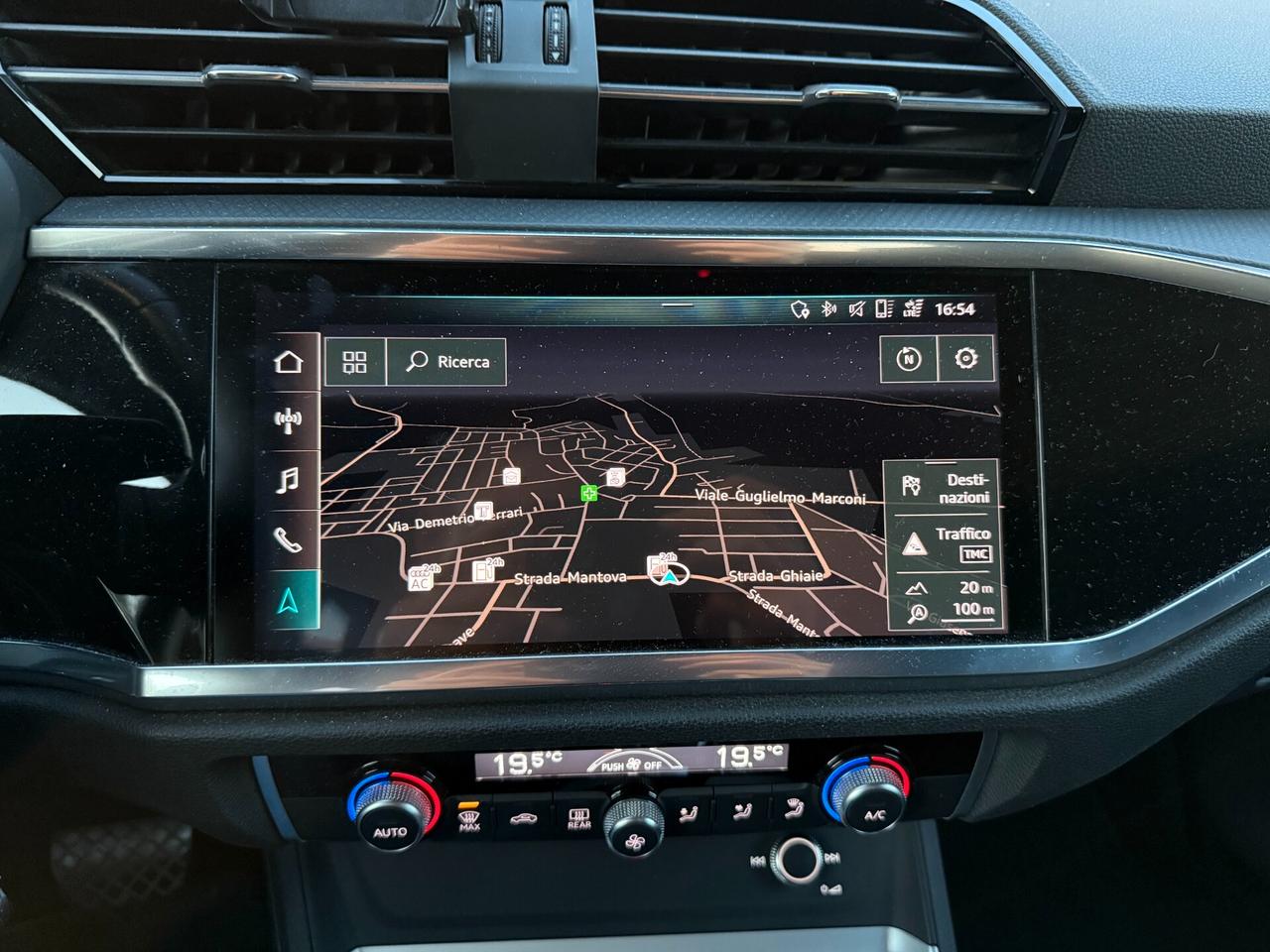 Audi Q3 35 TFSI Business