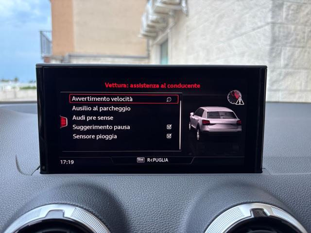 AUDI Q2 30 TDI S tronic Admired Advanced COCKPIT
