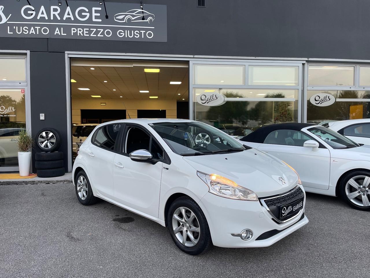 Peugeot 208 1.2 VTi 82 CV 5 porte Neopatentati