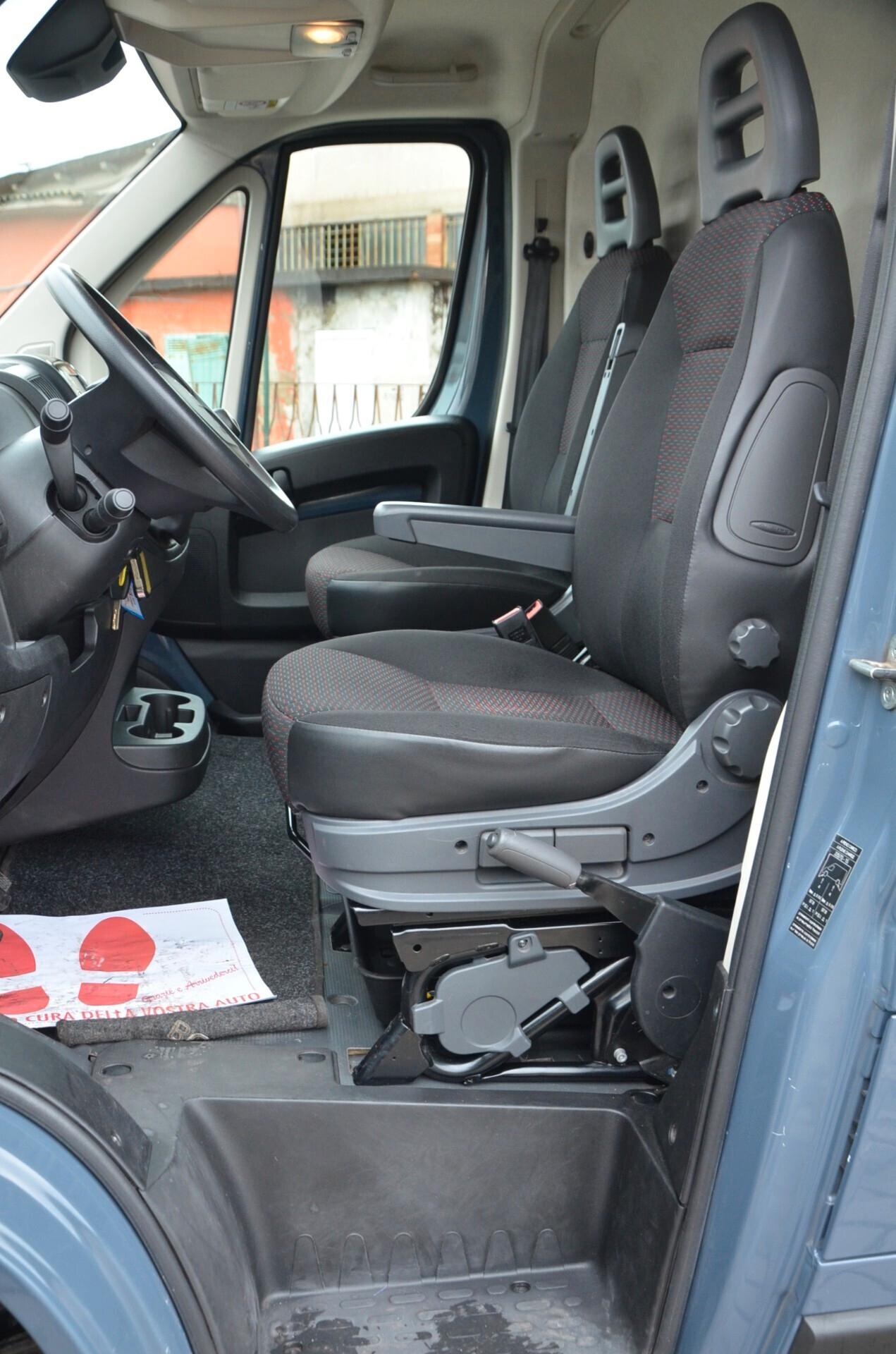 Peugeot Boxer 330 2.2 BlueHDi 120 S&S PC-TN Furgone