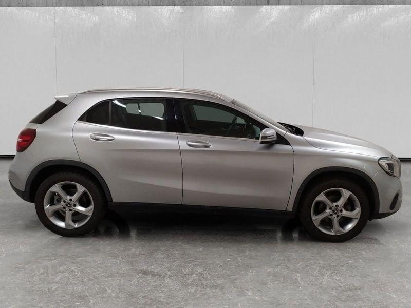 Mercedes-Benz GLA 200 d Premium 4matic auto