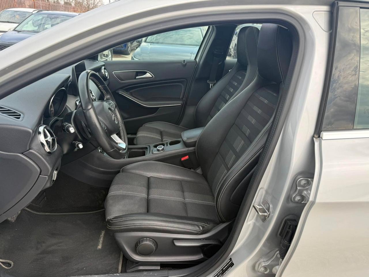 Mercedes-benz GLA 200D -SPORT- TETTO-RETROCAMERA