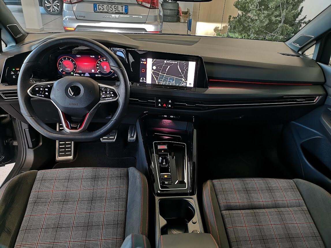 Volkswagen Golf GTI 2.0 TSI DSG MATRIX ACC DCC