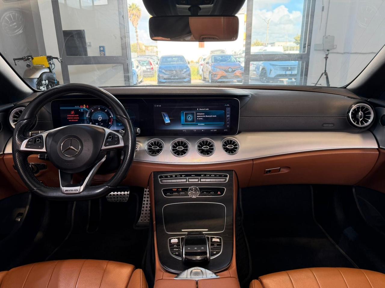 Mercedes-benz E 220 d Auto Cabrio Premium AMG, luci ambient.