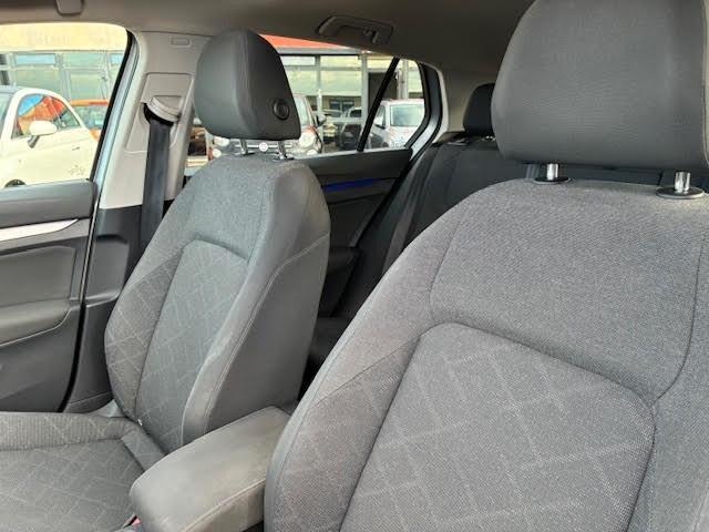 Volkswagen Golf 2.0 TDI SCR Style